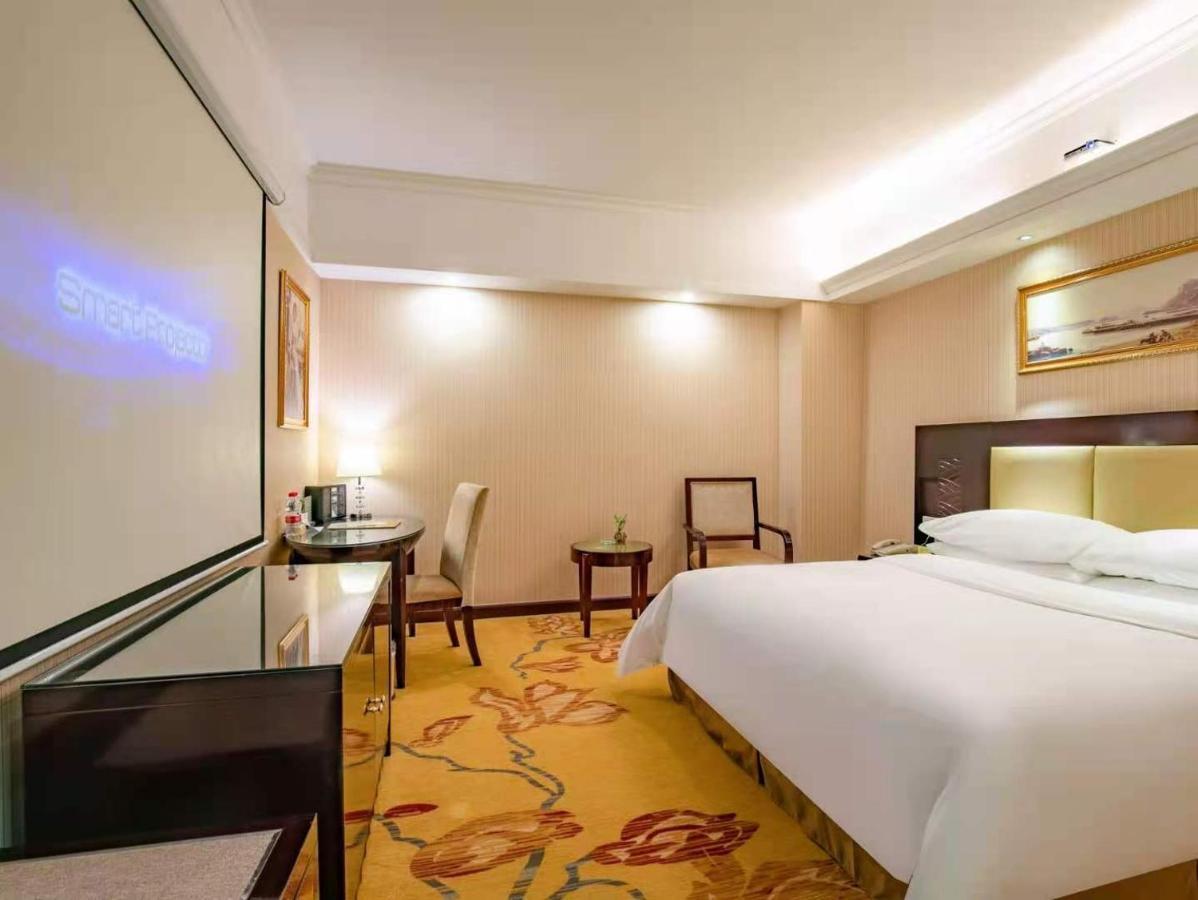 Vienna Hotel Baoan Liutang Xin'an  Luaran gambar